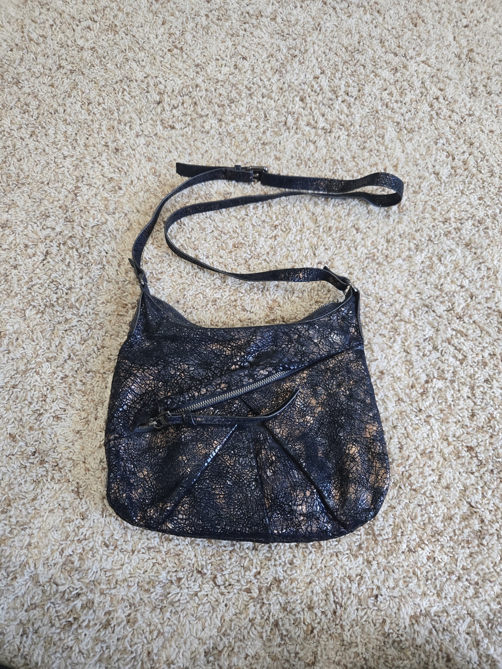 Women’s Metallic Black Crossbody Bag